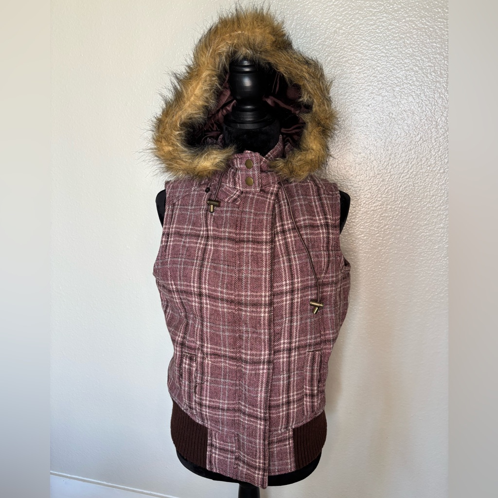 Nwot Az Well Pink Plaid Vest With Detachable Faux Fur Trim Hood Size Large